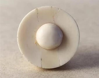 Pomo de resina color crema para gabinete: tirador redondo para cajón de tocador, 3,8 cm