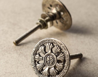 Antique Round Metal Cabinet Knobs: Vintage Floral Drawer Pulls