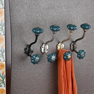 Gancho de pared de cerámica hecho a mano decorativo de color verde / ganchos de pared vintage / gancho de abrigo / ganchos de pared de metal / ganchos de hardware de muebles / ganchos de baño