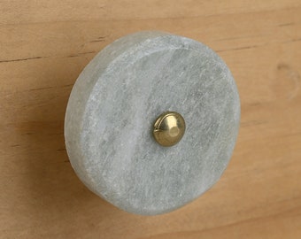 Pomo redondo para cajón de piedra gris jaspeada - Herrajes para muebles de cocina