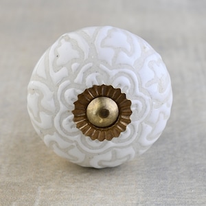 Antique White Ceramic Embossed Drawer Cabinet Knob, Furniture Knobs, Drawer Pulls, Dresser Knobs, Kitchen Cabinet Knob