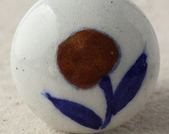 Hand-Painted Ceramic Cabinet Knob: Antique White Flower Design