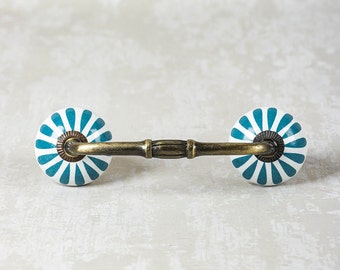 Ensemble de poignées de placard en céramique faites main - Boutons de tiroir de cuisine ronds turquoise et fleurs blanches Quincaillerie décorative