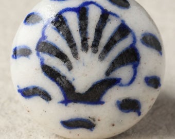 Hand-Painted Ceramic Cabinet Knob | Black & White Shell Design