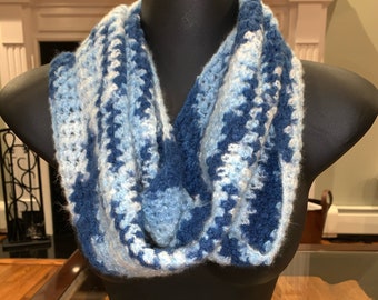 Unisex Scarf | Blue  Infinity Scarf | Hand Knit Scarf | Chunky Soft Knit Scarf | Winter Scarf