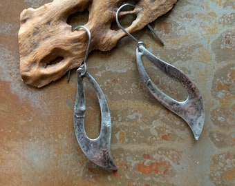 sasha - silver leaf earrings