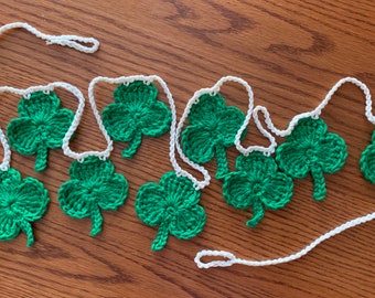 Shamrock Garland | St. Patrick’s Day Mantle Decor | Irish Gift | Fighting Irish