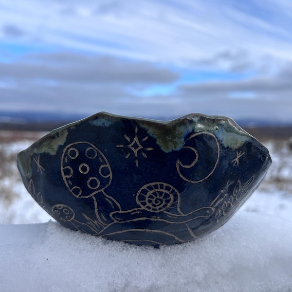 Handmade Sgraffito Ceramic Bowl – Midnight Blue Mushroom Design