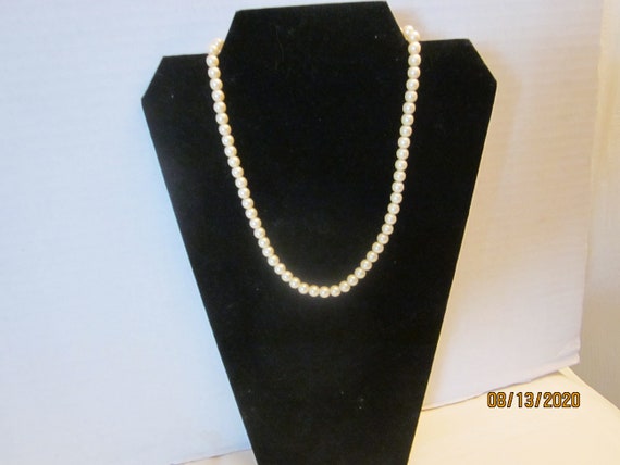 18 inch Pearl Necklace - image 1