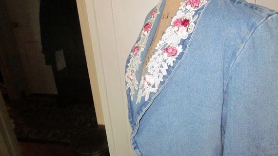 Denim Jacket with Lace Collar Vintage Clothes Sale - image 5