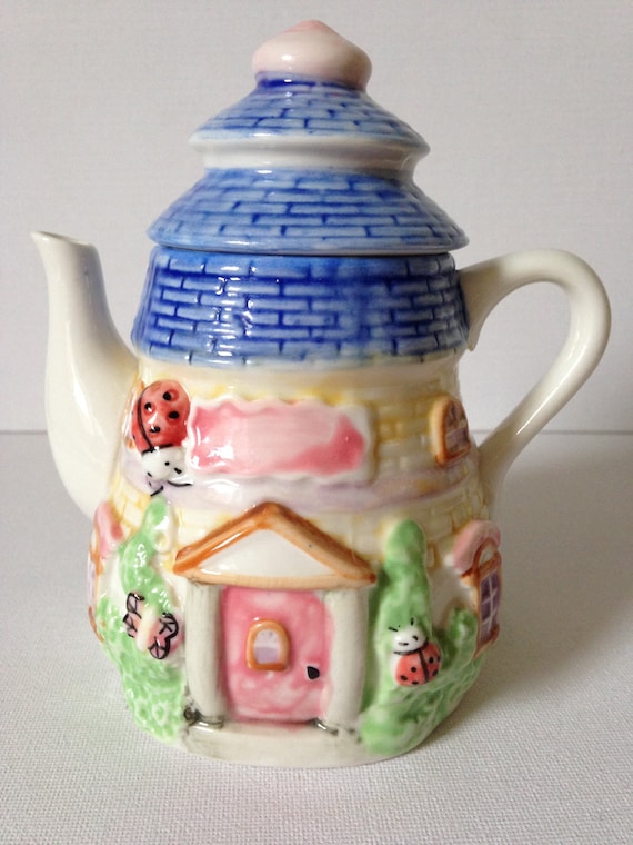 Little Vintage Novelty Teapot. Etsy