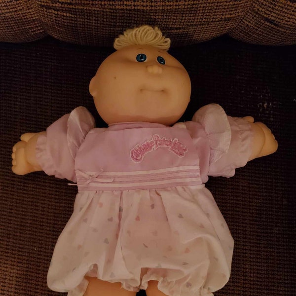 Cabbage Patch Kids baby 1985, bald with tuft of blonde hair, blue eyes, Coleco Industries Inc original 2 pc CPK outfit preowned