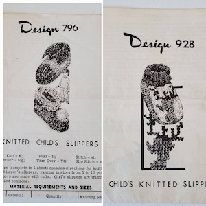 Puede incluir: Dos patrones de tejido de punto en blanco y negro para zapatillas de niños. El primer patrón es para el diseño de zapatillas 796 y el segundo patrón es para el diseño de zapatillas 928. Los patrones incluyen instrucciones para tejer las zapatillas.