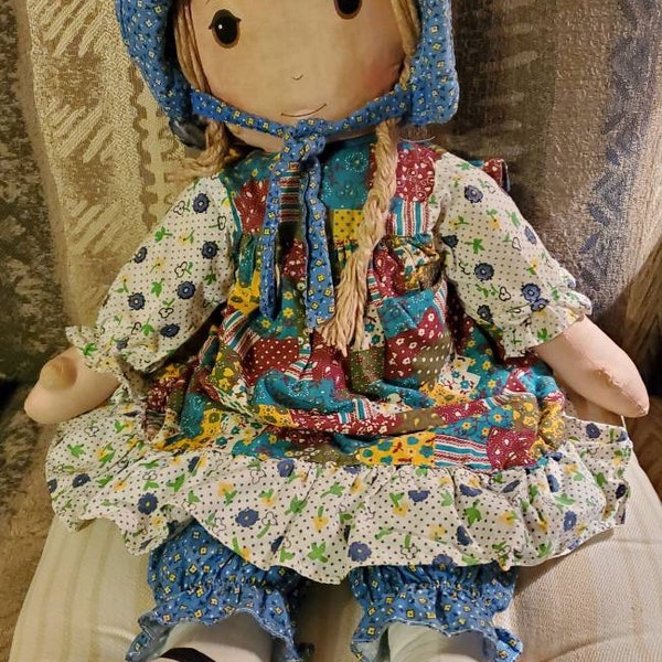 Vintage 1970s 26" Holly Hobby rag doll by Knickenbocker original clothing dress pantaloons & bonnet cloth body yarn hair