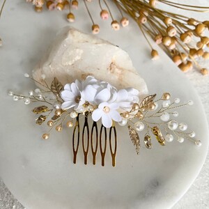 Bridal hair comb with porcelain flowers in white and gold. Hair accessories with pearls and small flowers made of modeling clay. Handmade clay flowers image 2