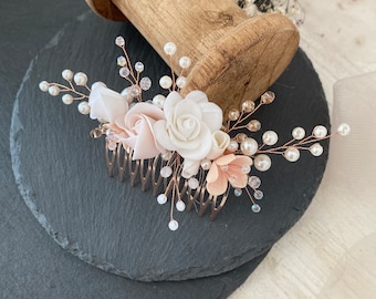 Braut Haarkamm Haarschmuck mit handgefertigten Blumen aus Modelliermasse Perlenkamm Weiß oder Ivory Blume  Sommer Hochzeit Perlen