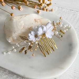 Bridal hair comb with porcelain flowers in white and gold. Hair accessories with pearls and small flowers made of modeling clay. Handmade clay flowers image 6