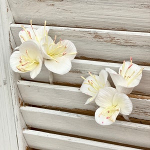 White flowers on hairpins individually or set of bridal hair accessories with real clay flowers made from modeling clay image 9