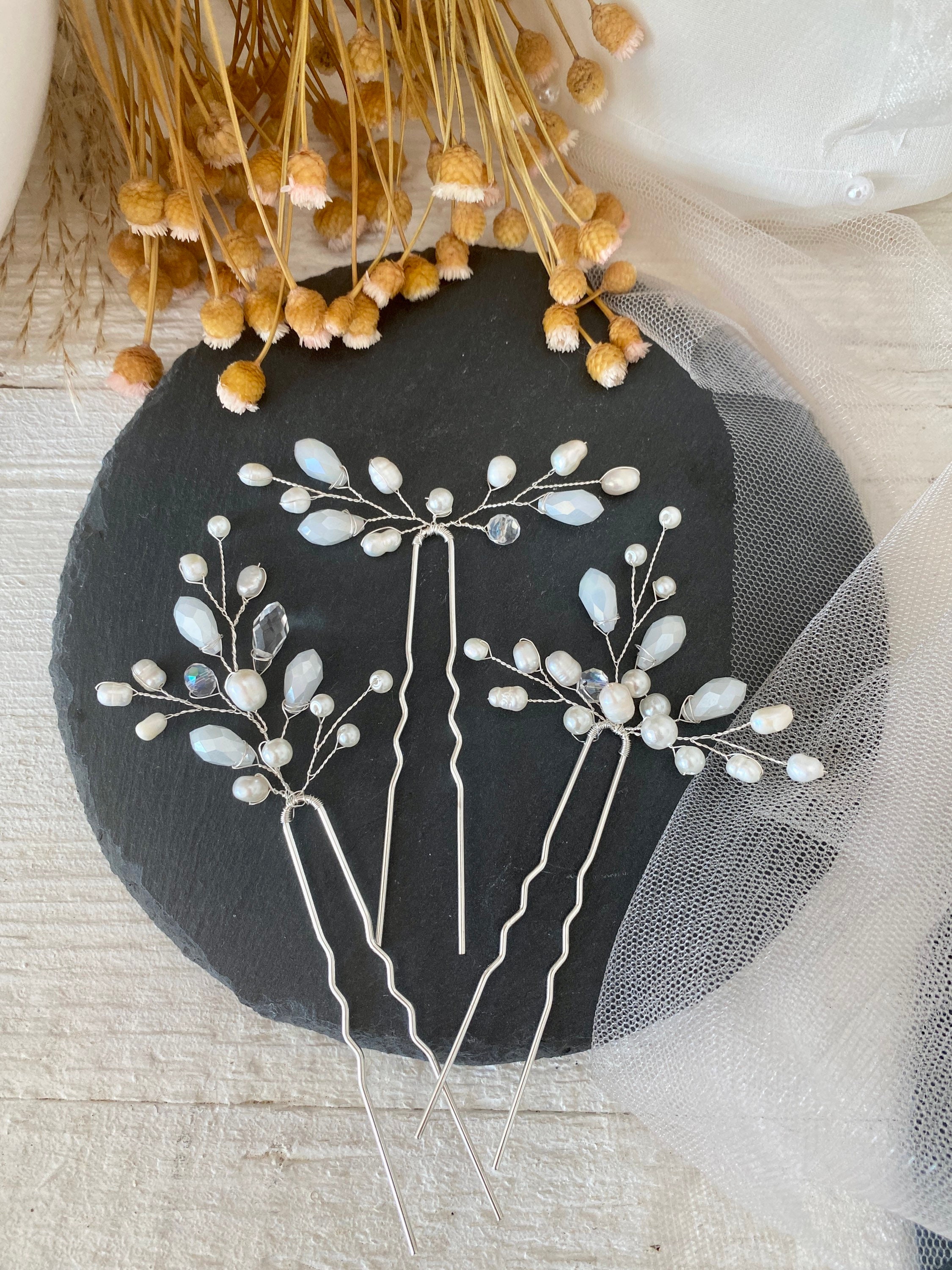Bridal hairpins with pearls in cream white or pink Universal bridal jewelry Pearl hair accessories Handmade Minimalist wedding accessories