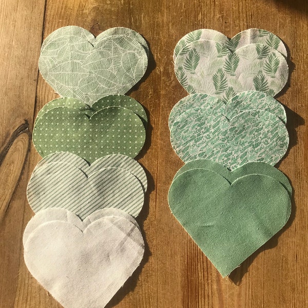14 salbei grün gemusterte Herzen, gestanzte Herzen zum Basteln, Applikation Herzen, Patchwork Herz Formen