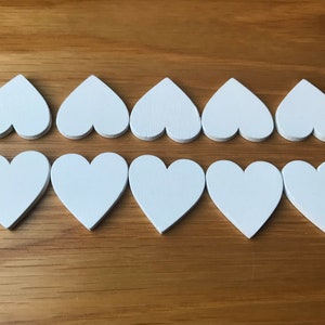 10 white painted craft hearts, 10 paintable craft hearts, Christmas craft essentials, card making hearts, wedding decorative hearts scatter, zdjęcie 1