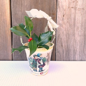 Vintage Christmas Decoupage Basket~French Pressed Paper~A Joyful Christmas~Christmas Decor~Gift Basket~Xmas Tree Decoration