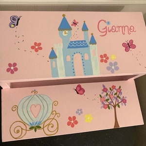 Child&#39;s Dual Step Stool:  FIT for a PRINCESS! FREE Shipping!