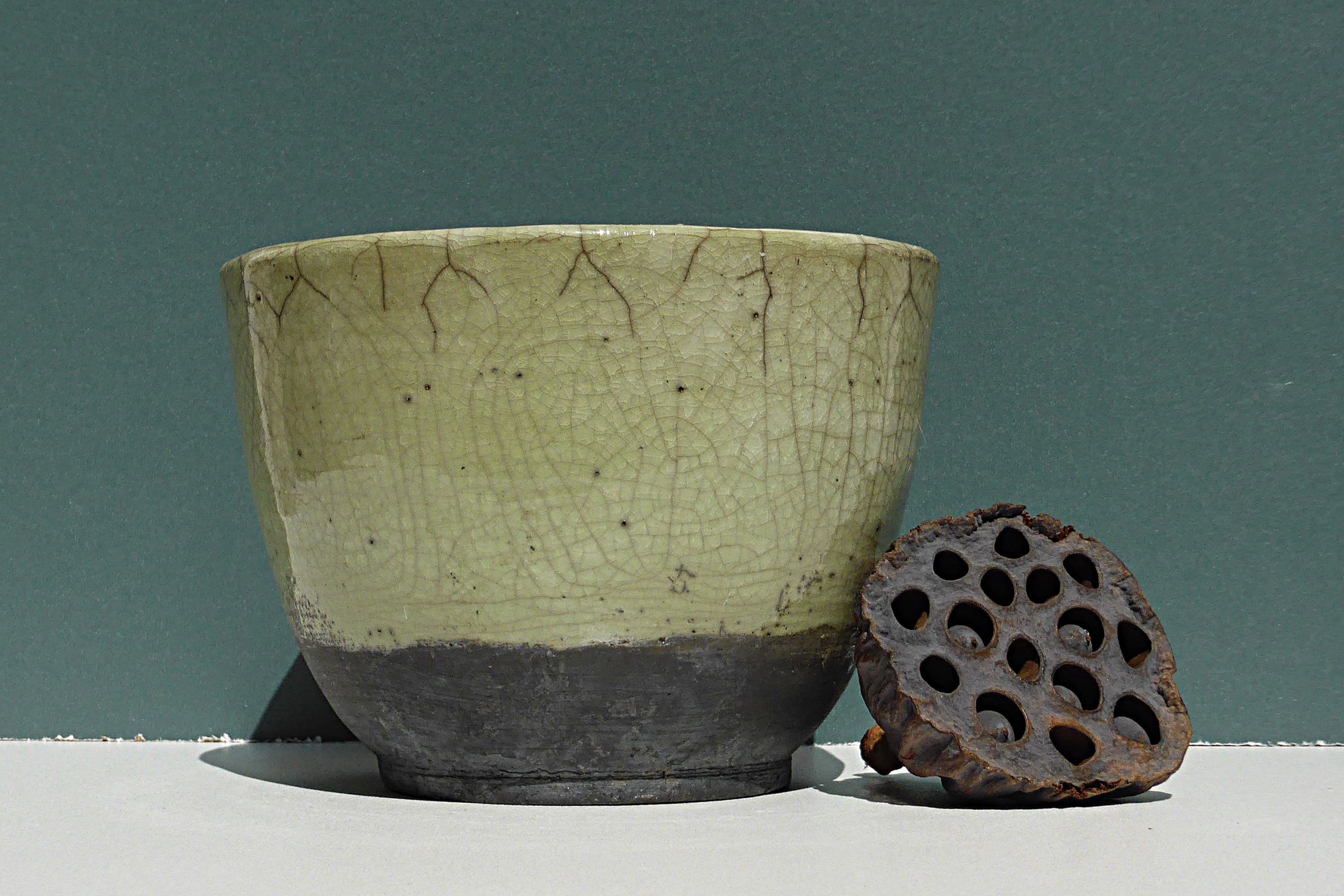 Grand Bol en Céramique Raku Émaillé, Vert et Noir, Contemporain