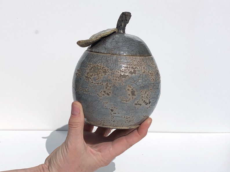 Boite céramique raku émail mauve, forme de poire, poterie artisanale image 8