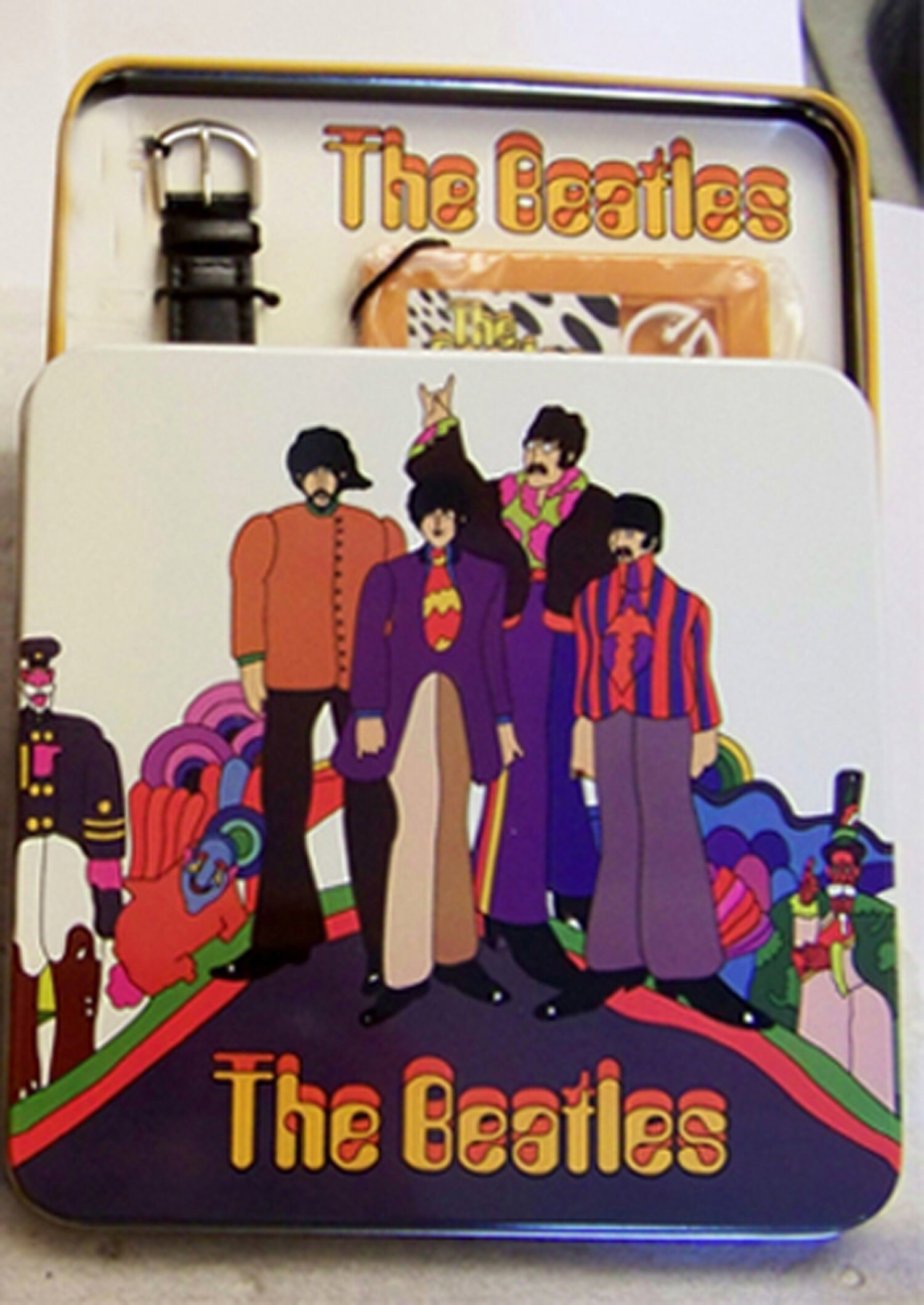The Beatles Yellow Submarine Fossil Watch Set Limited Edition with 