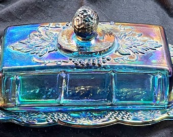 Mantequera de cristal Carnival con diseño de la cosecha de uva azul de Indiana, estilo vintage.
