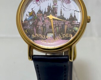 Disneyland Castle Animated Watch Disney Vintage 95 Limt Ed  display picture 3