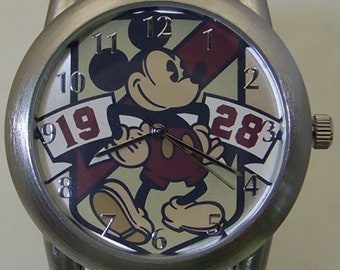 Mickey Mouse Watch Disney Parks 1928 70 Year Tribute Mens Wristwatch Lmt Ed