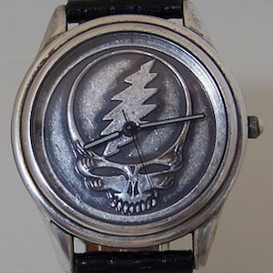 Grateful Dead Watch Steal Your Face Skull Lightening Bolt Wristwatch