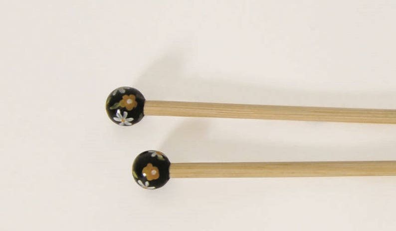 Handcrafted 5.5 bamboo knitting needles image 1
