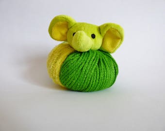 top this elephant Hat Kit