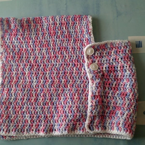 Petit poncho fillette au crochet 1 ans