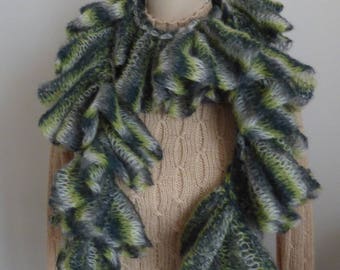Scarf woman vaporous and soft green