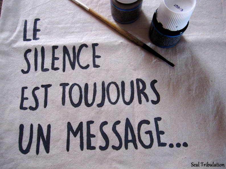 Tote bag Silenciu Sac fourre-tout en coton peint à la main le silence est toujours un message, le silence est d'or image 4