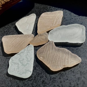 Pièces en verre de mer coloré pour la fabrication de mosaïques ou de bijoux Verre à motif de plage pour projet artistique Collection marine Verre de collection Verre texturé