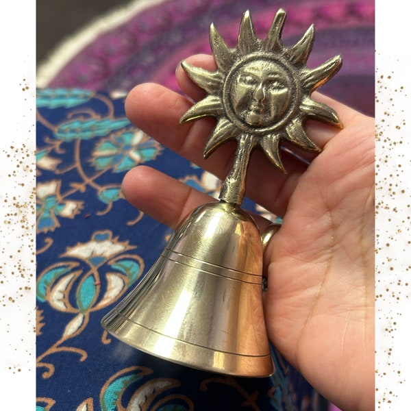 Campana de altar de sol de latón hecha a mano con hermoso tono para decoración del hogar