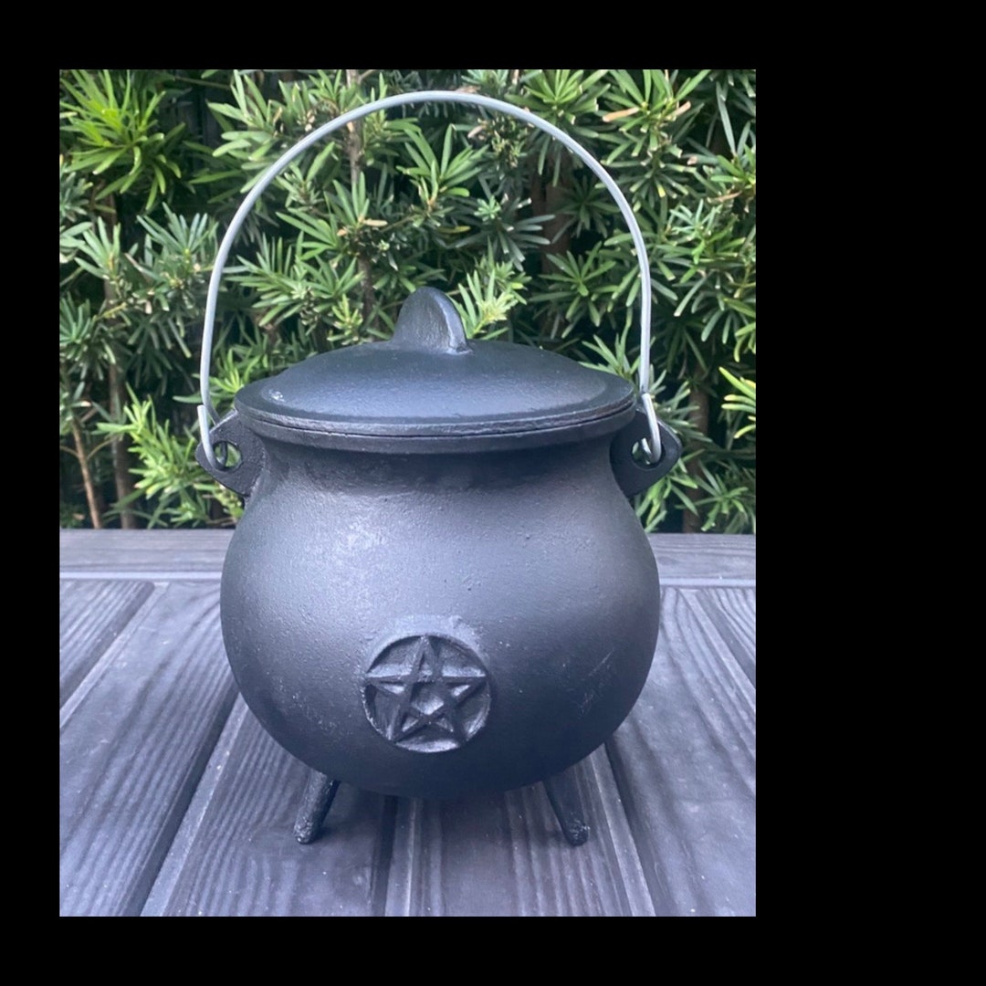 Pentagram Cast Iron Cauldron With Lid - Witches Cauldron For Rituals, Incense, Smudging, Large 5.5 Inch
