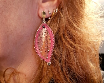 Dying smart earrings embroidered on old pink leather, Hematite, stainless steel sheets.