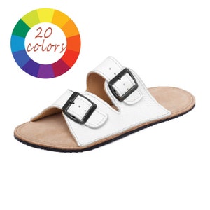 Sandales en cuir aux pieds nus Tomarcreation : confort, liberté, 20 couleurs au choix, réglables avec des boucles