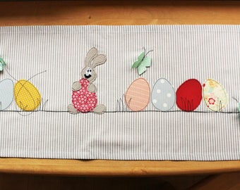 Tischläufer,Ostern,Tischläufer mit Ostermotiv,Tischläufer mit Hase und Ostereier,Ostereier,bunt,Schmetterlinge,Frühling