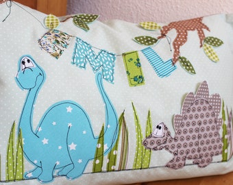 Kissen,Kuschelkissen, Namenkissen DINO,Dinokissen,Kinderkissen mit Dinos,Kinderzimmer,FARBKLECKS