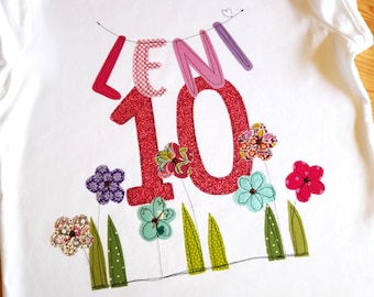 Geburtstagsshirt,BLUMENWIESE,Mädchenshirt,Kindershirt,Shirt zum Geburtstag mit Blumen,Geburtstagszahl,Wimpelkette,Glitzer,farbkleckskerstin