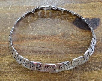Vintage Sterling Silver Mexican Necklace *