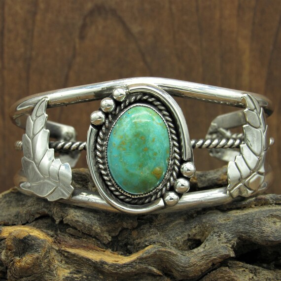 Beautiful Vintage Southwest Sterling Silver Green Turquoise Inlay Bracelet Beautiful Vintage Southwest Sterling Silver Green Turquoise Inlay Bracelet