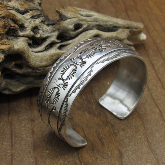 Extremely Detailed!! Vintage Native American Navajo Ts Kee Sterling Silver Bracelet Cuff Old Extremely Detailed!! Vintage Native American Navajo Ts Kee Sterling Silver Bracelet Cuff Old